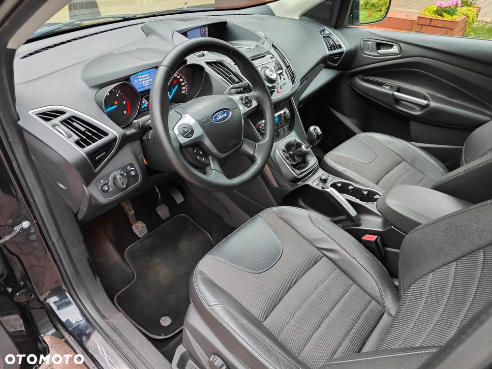 Ford Kuga - 10