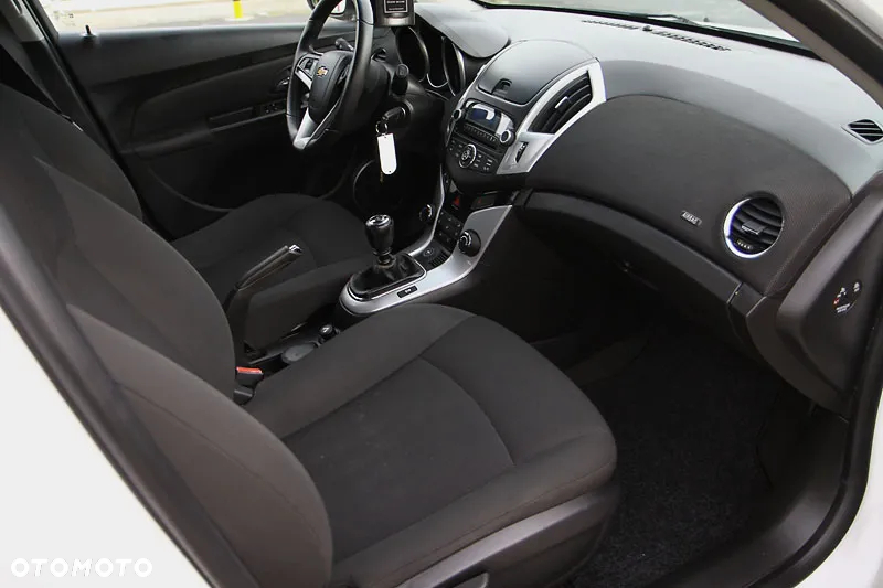 Chevrolet Cruze - 8