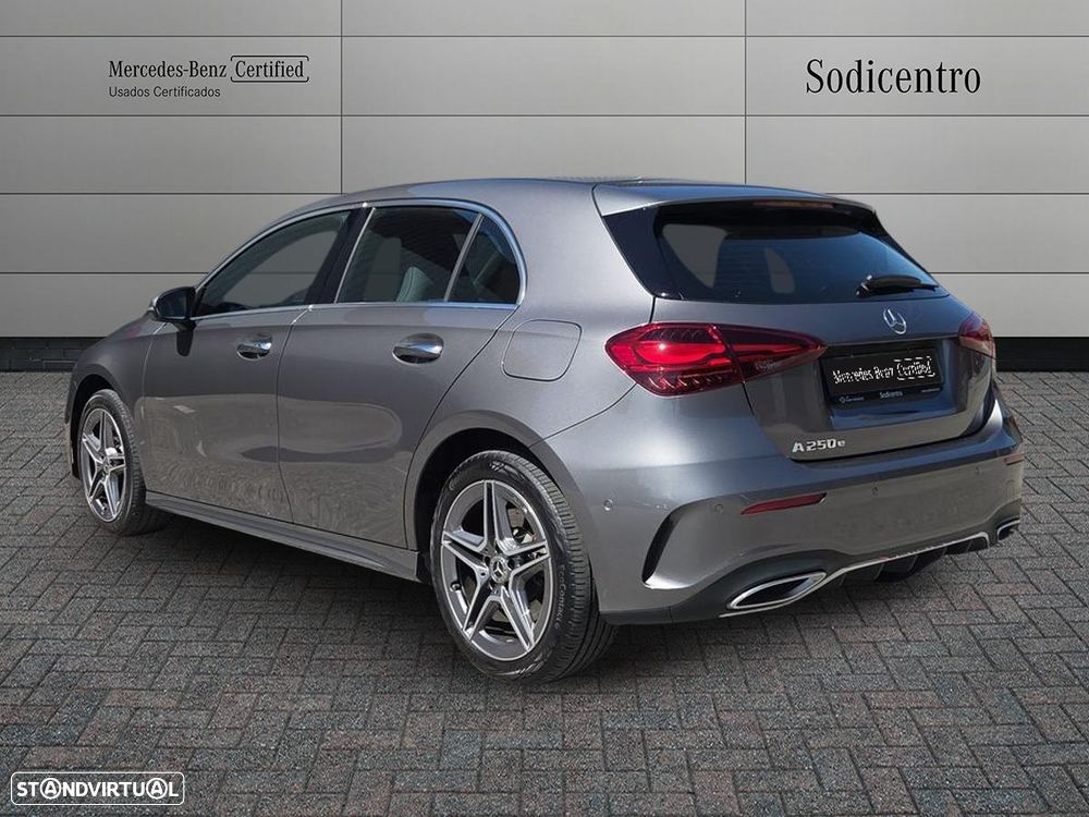 Mercedes-Benz A 250 e - 4