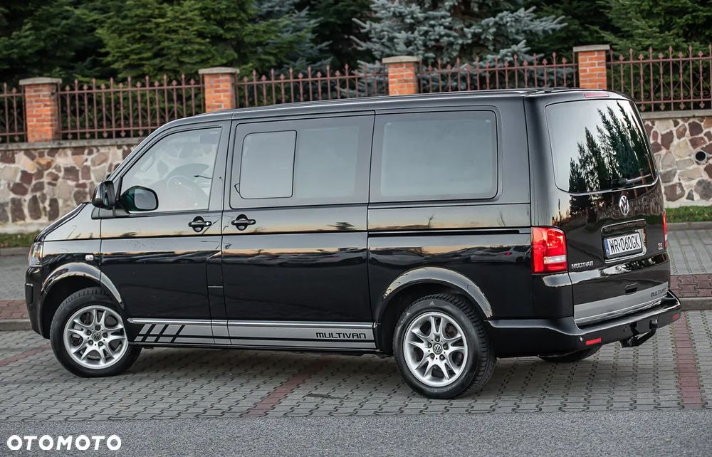 Volkswagen Multivan - 7