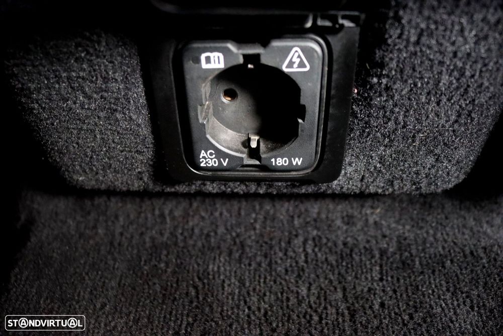 Land Rover Range Rover Sport 3.0 P460e Dynamic SE - 29