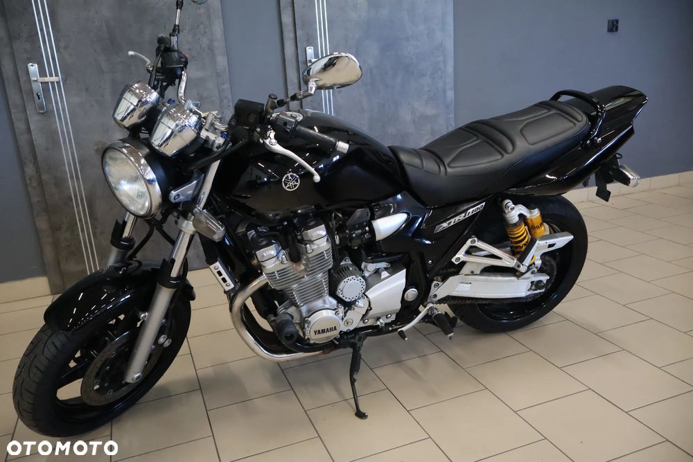Yamaha XJR - 20