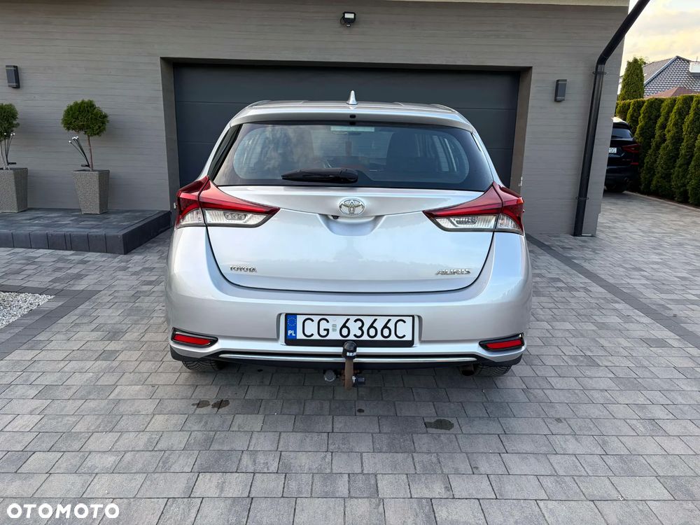 Toyota Auris 1.6 Premium - 4