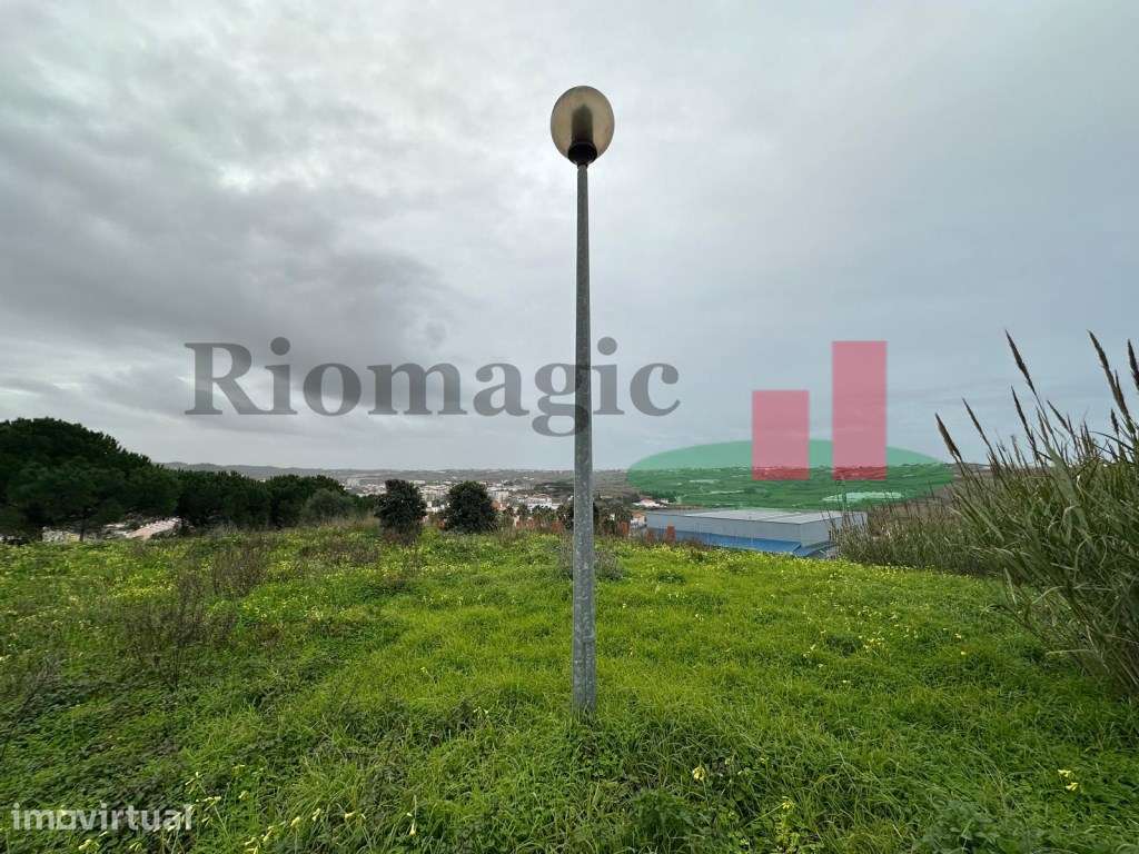 Lourinhã - Lote de Terreno para Construção de Habitação, Comércio, ... - Grande imagem: 2/8