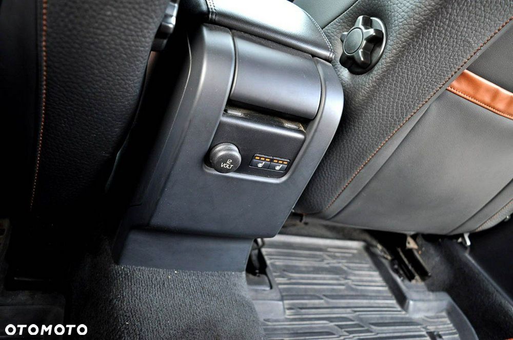 Volvo V60 D3 Momentum - 21