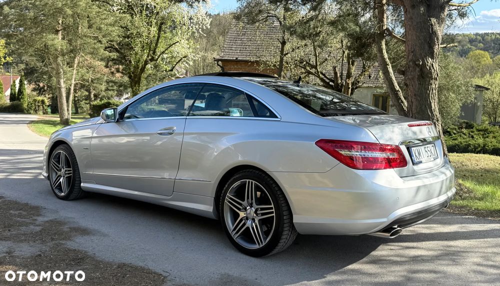 Mercedes-Benz Klasa E 350 CDI BlueEff - 11