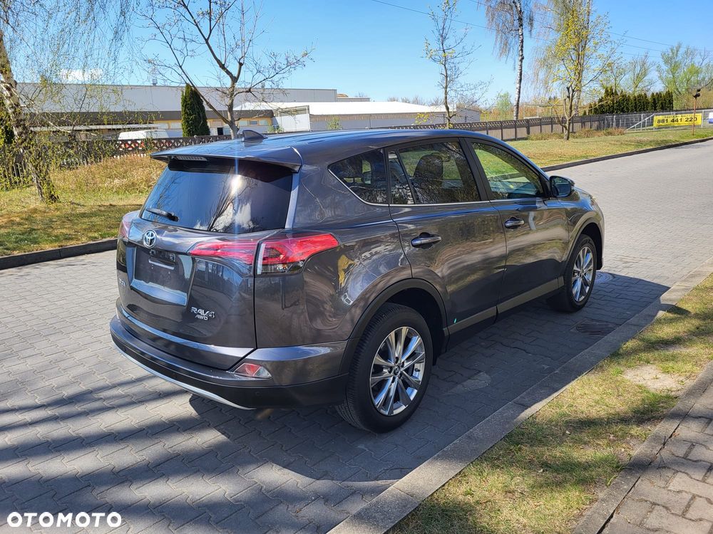 Toyota RAV4 - 10