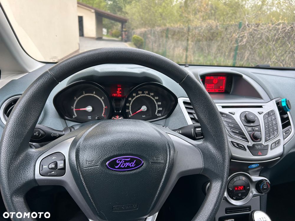 Ford Fiesta 1.25 Trend - 23
