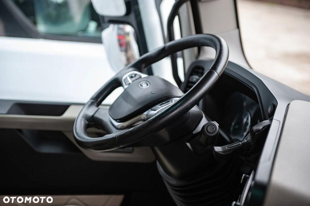 Ford F-MAX - 23
