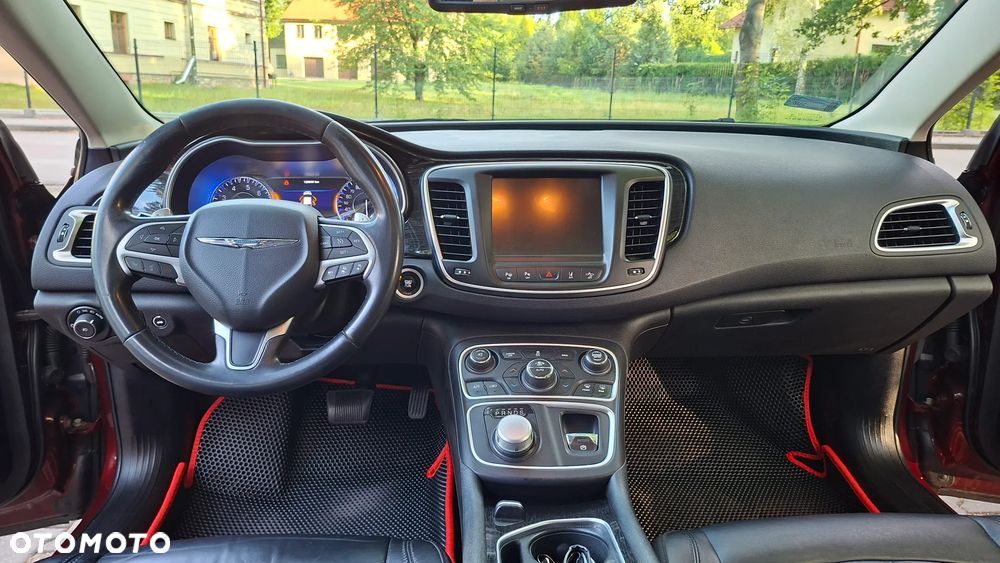 Chrysler 200 - 19