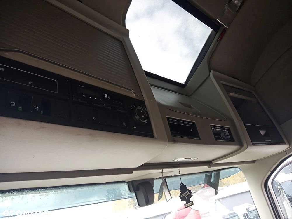 VOLVO FH4 KABINA GLOBETROTTER XL EURO6 2015 - 8