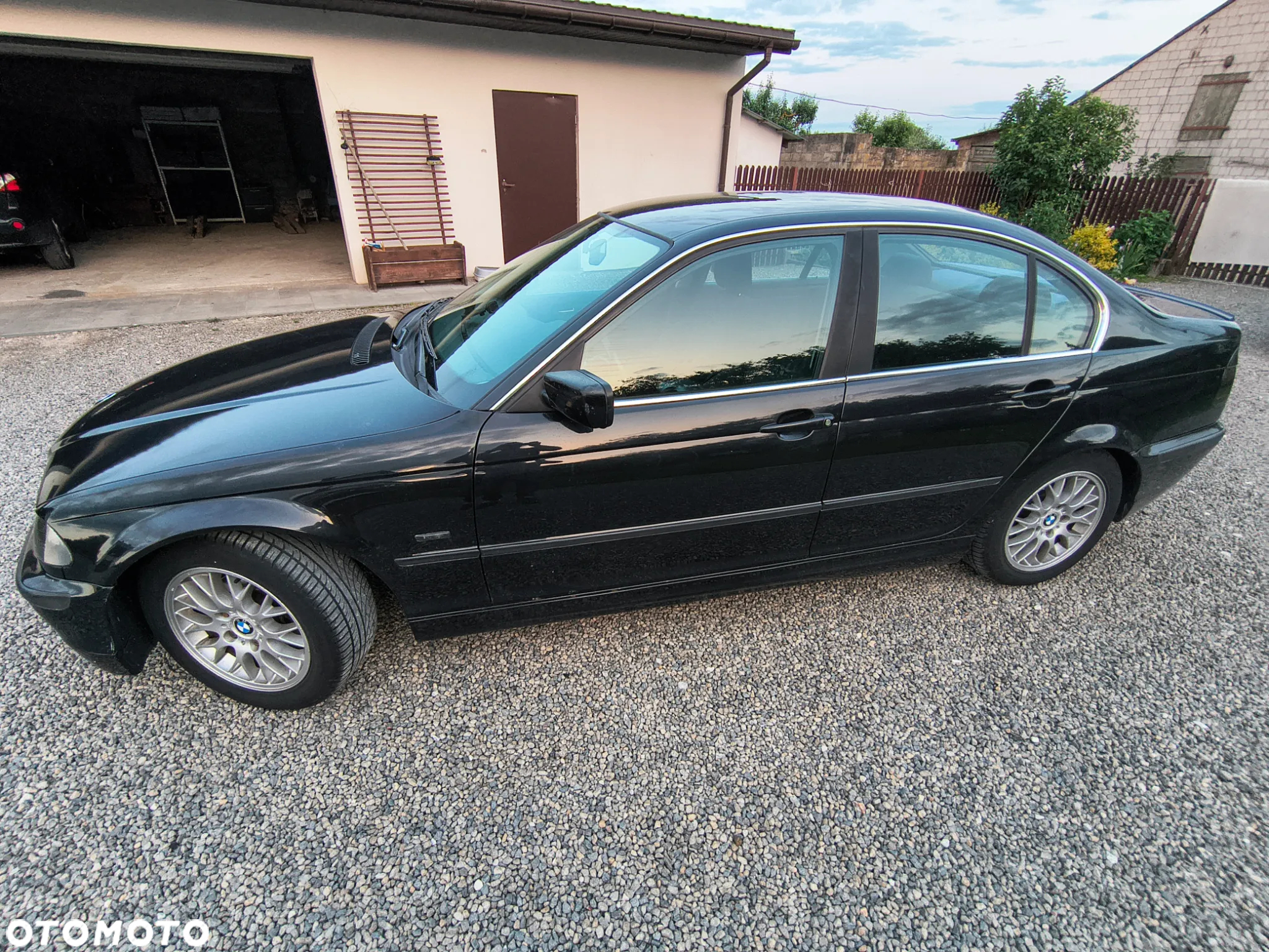 BMW Seria 3 323i - 16