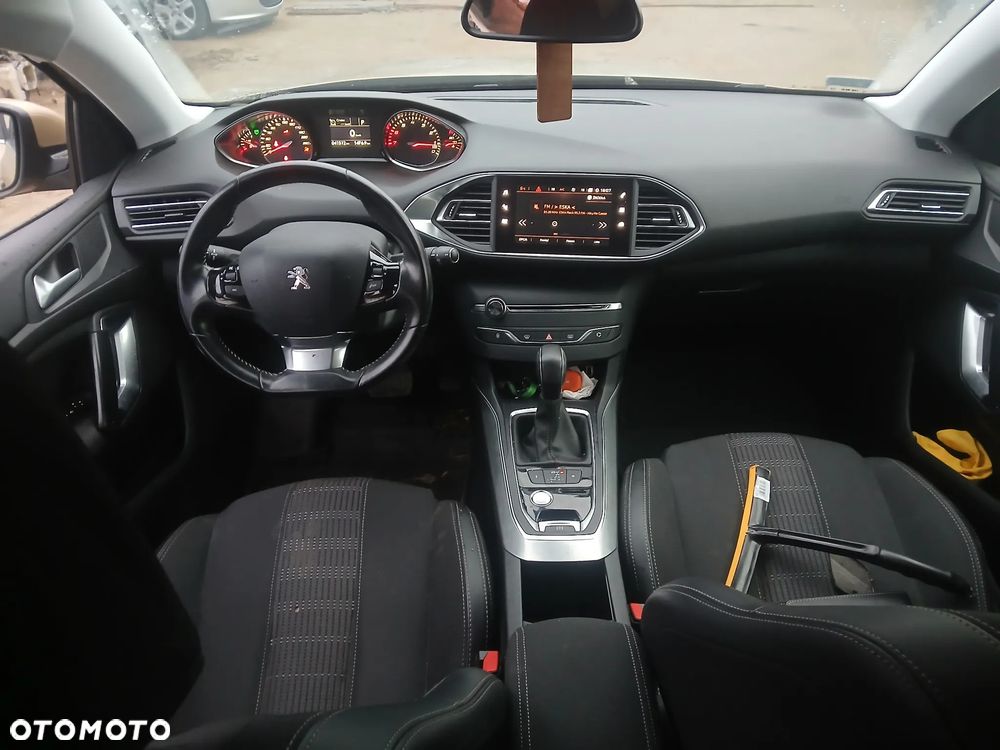 Peugeot 308 1.2 PureTech Allure S&S EAT6 - 6