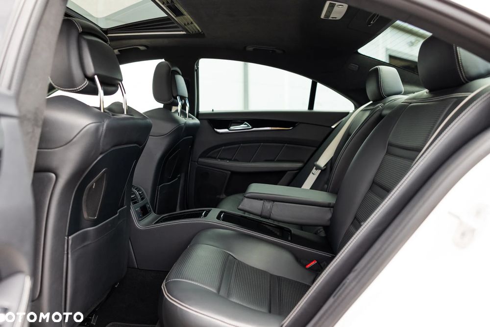 Mercedes-Benz CLS - 36