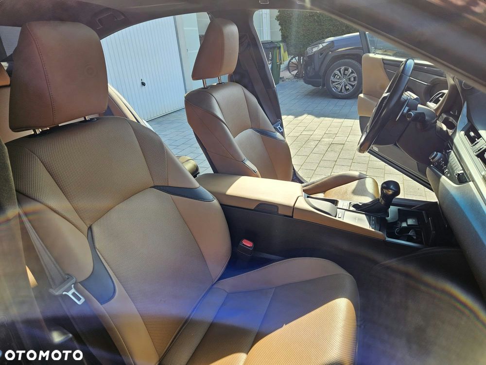 Lexus ES - 26