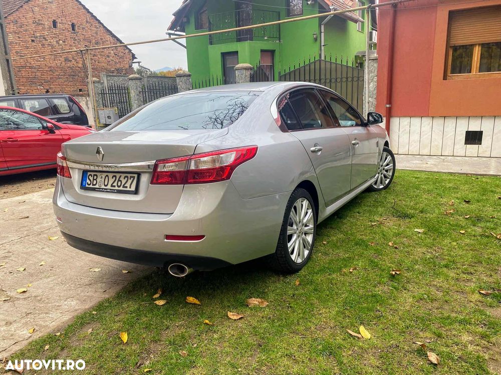 Renault Latitude 2.0 dCi Luxury CVA - 4