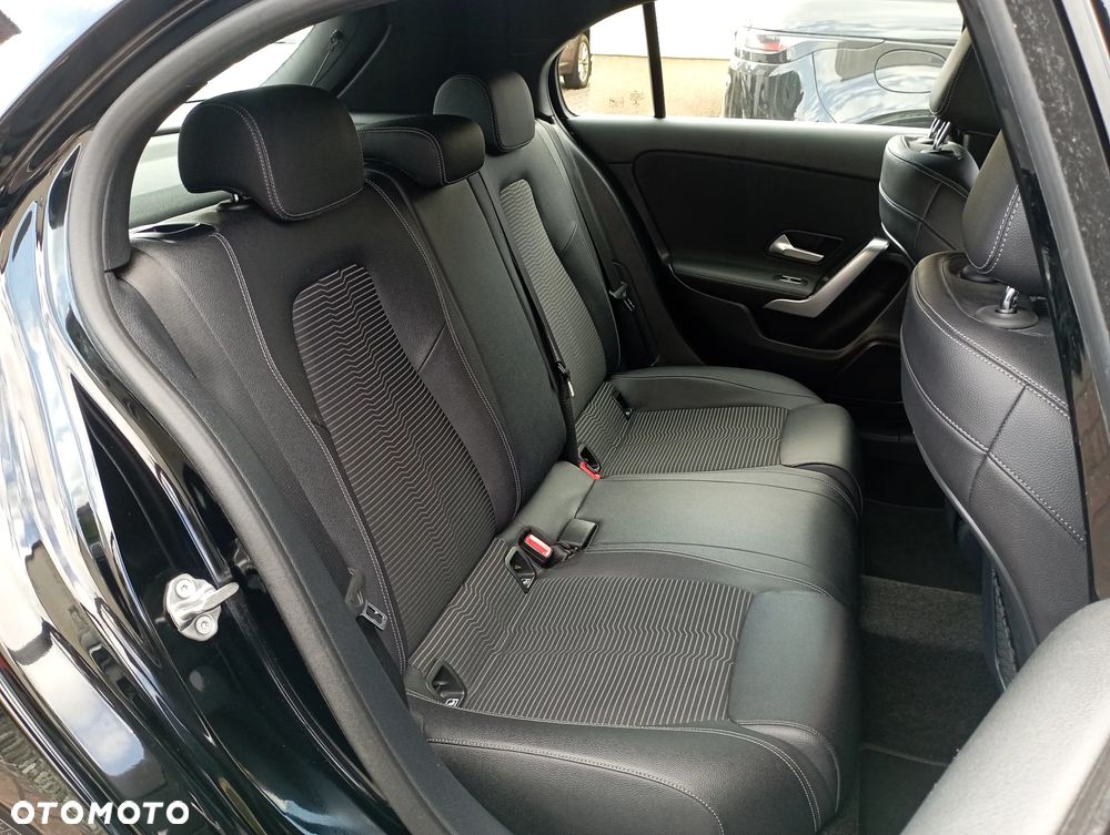 Mercedes-Benz Klasa A 200 7G-DCT - 10