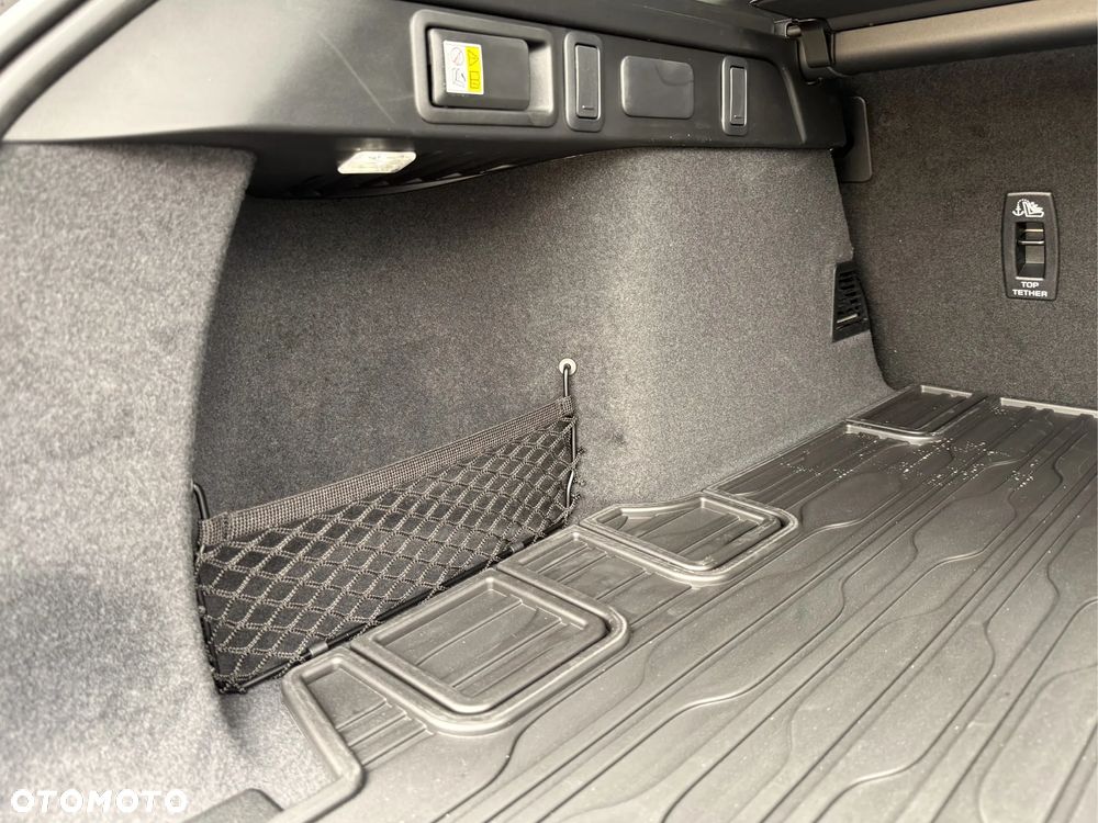 Land Rover Range Rover Velar D200 Dynamic SE - 16