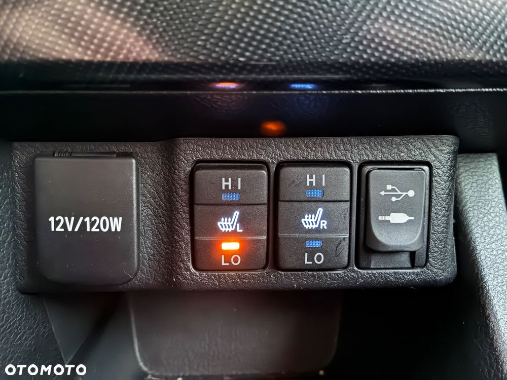 Toyota Auris 1.6 Dynamic - 26