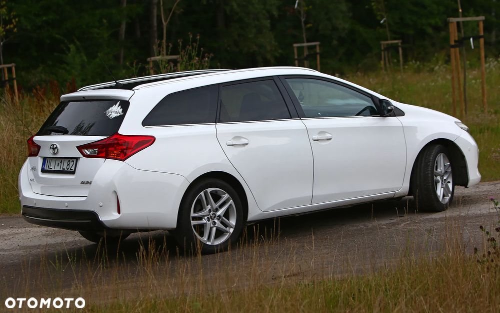 Toyota Auris 2.0 D-4D Premium - 5