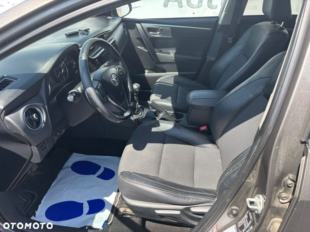 Toyota Corolla 1.6 Life - 9