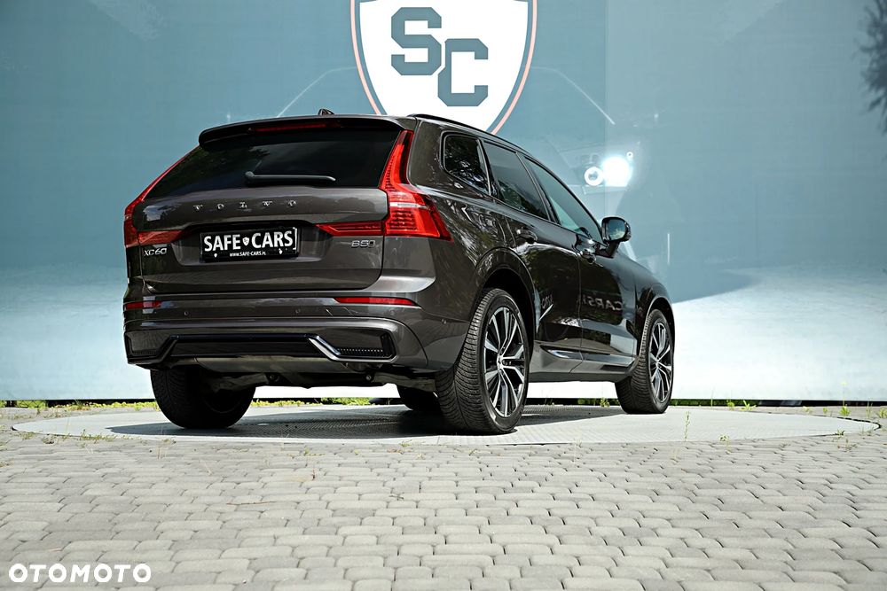 Volvo XC 60 B5 D AWD Ultimate Bright - 10