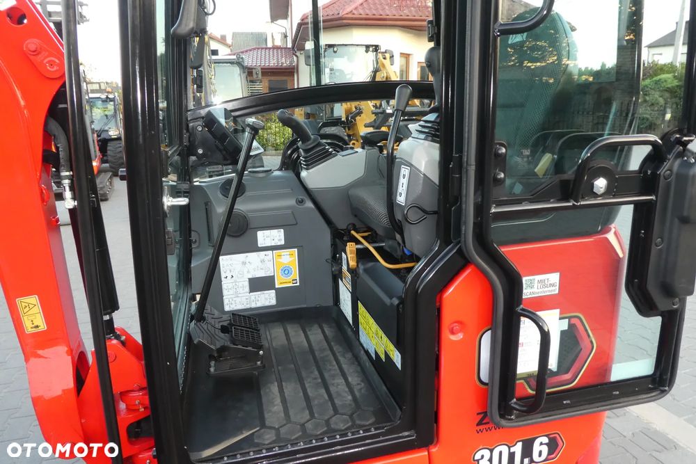 Caterpillar 301,6 Z NIEMIEC Z WIERTNICĄ - 20