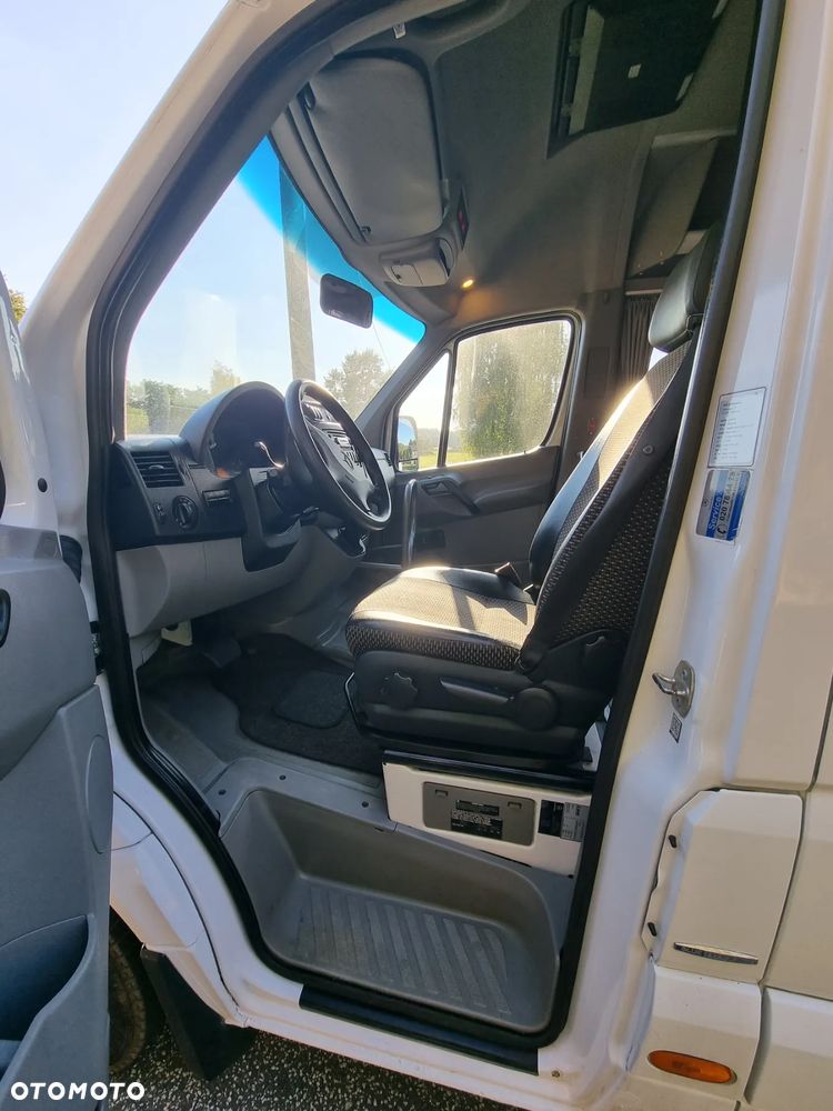 Mercedes-Benz Sprinter - 12