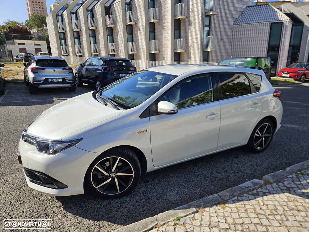 Toyota Auris 1.8 HSD Comfort +P.Techno+P.Sport - 4