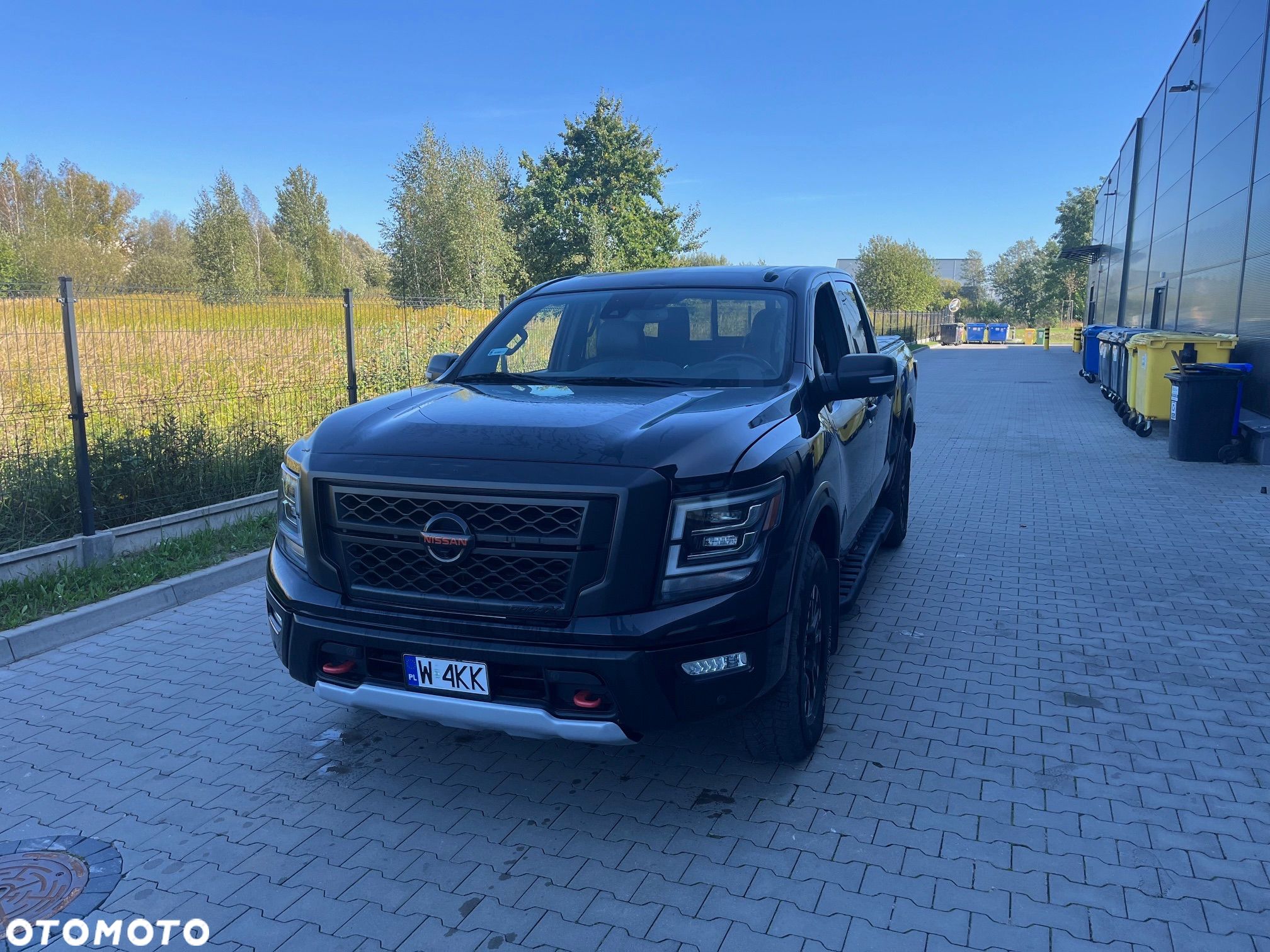Nissan Titan - 1