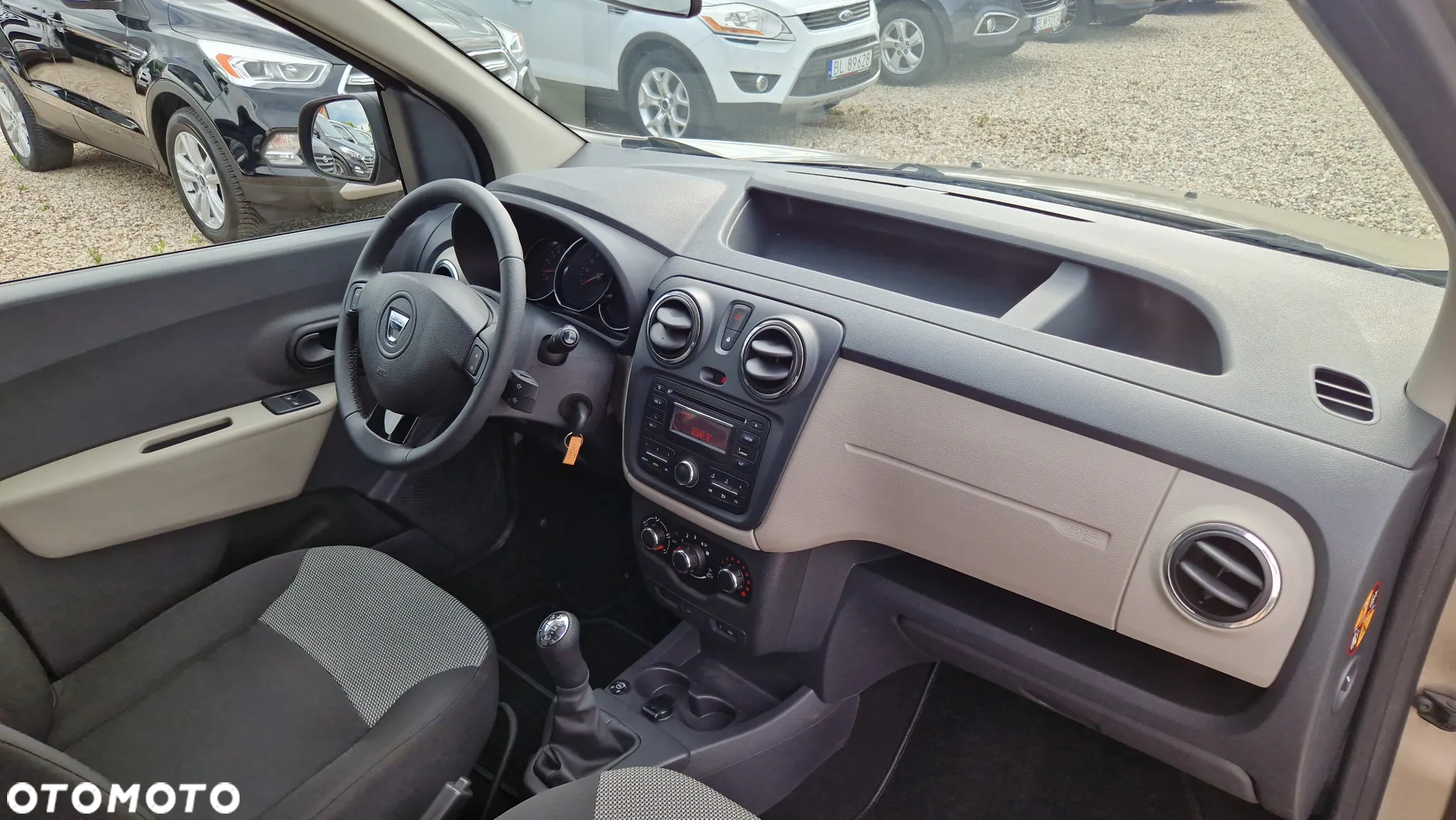 Dacia Dokker 1.6 MPI 85 Celebration - 14