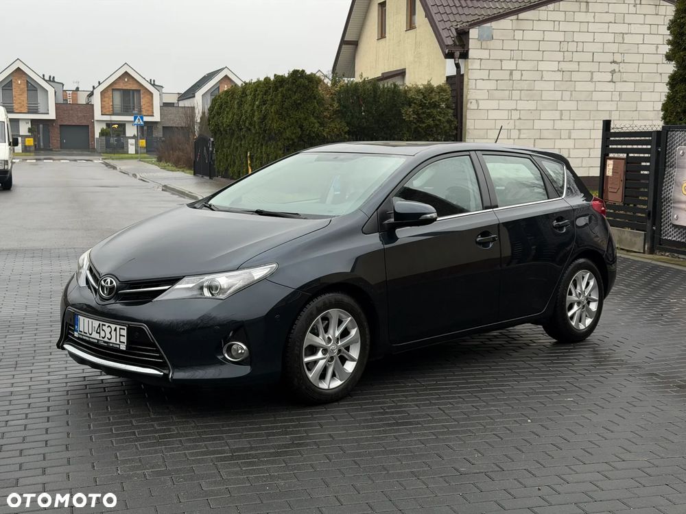 Toyota Auris 2.0 D-4D Premium - 1