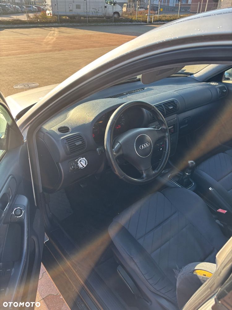 Audi A3 Sportback - 3