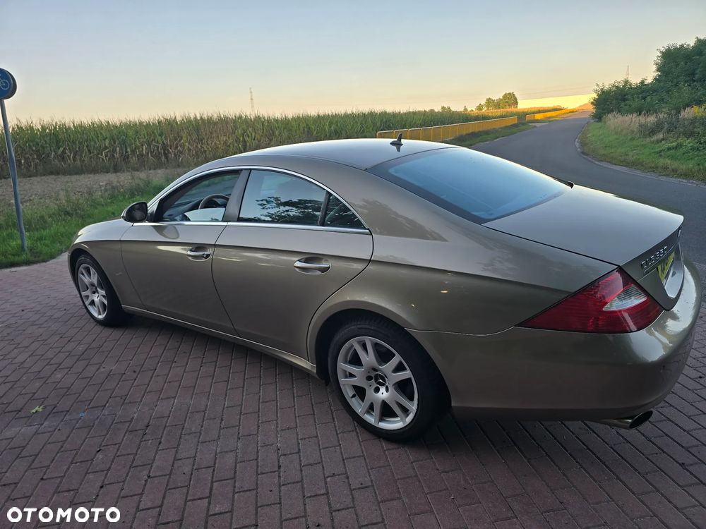 Mercedes-Benz CLS - 32