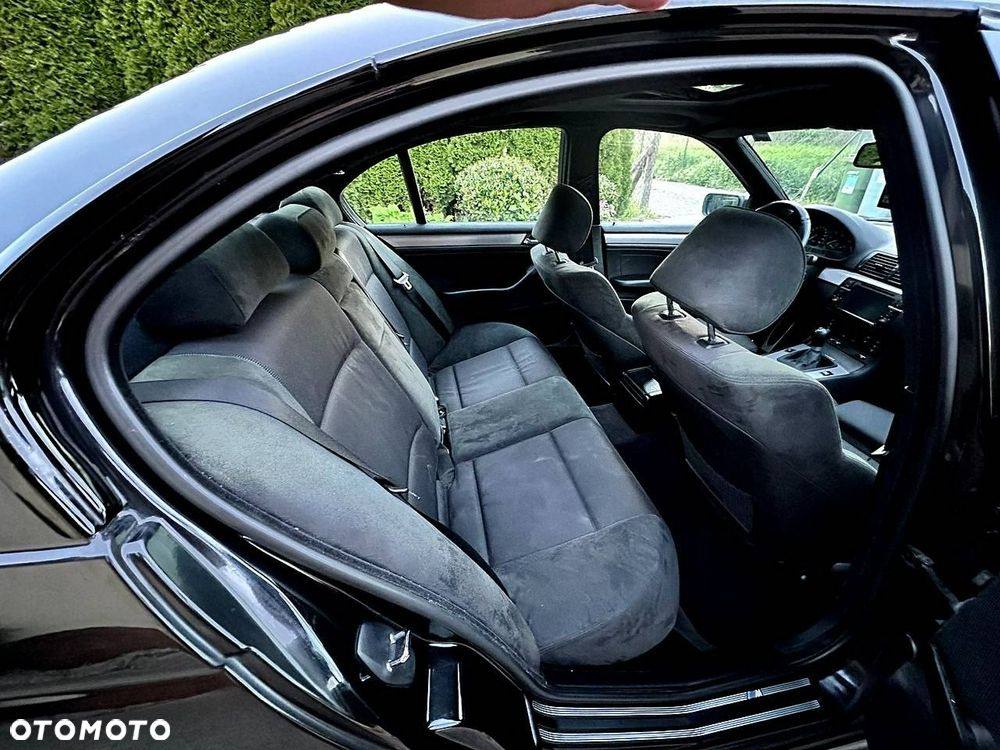 BMW Seria 3 325i Edition Sport - 8