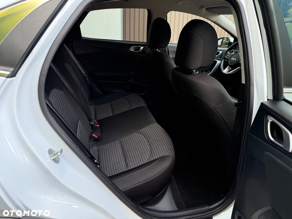 Kia XCeed - 10