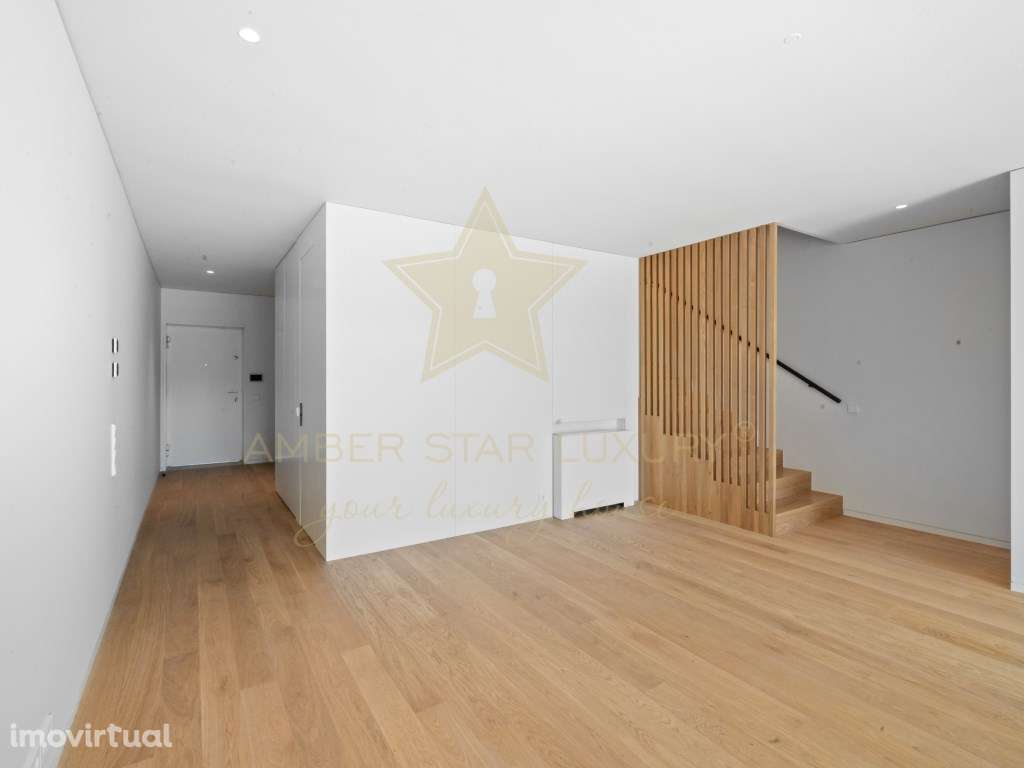 Moradia T3 Duplex com Jardim, Varanda e Garagem em Condomínio Priva... - Grande imagem: 4/36