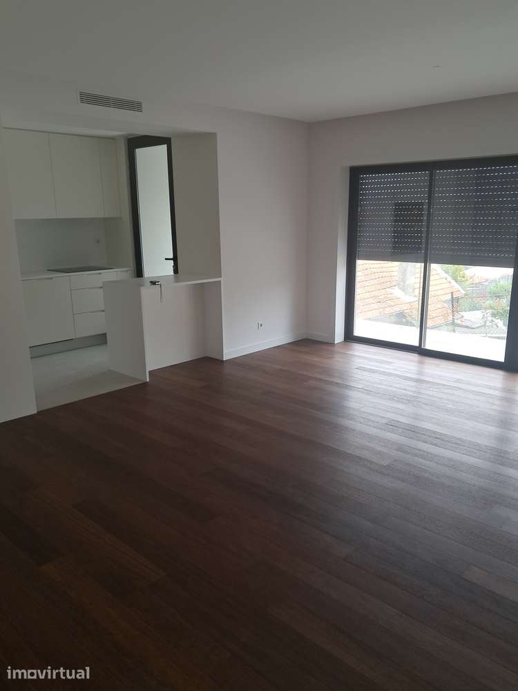 Apartamento T2 para arrendamento na Avenida Concelho da Europa - Grande imagem: 4/22
