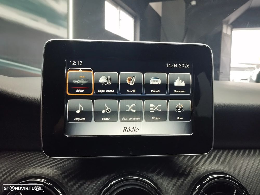 Mercedes-Benz GLA 180 d - 24