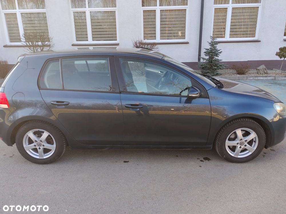 Volkswagen Golf - 8