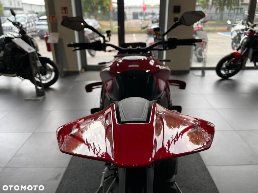 Ducati Streetfighter V4 - 16