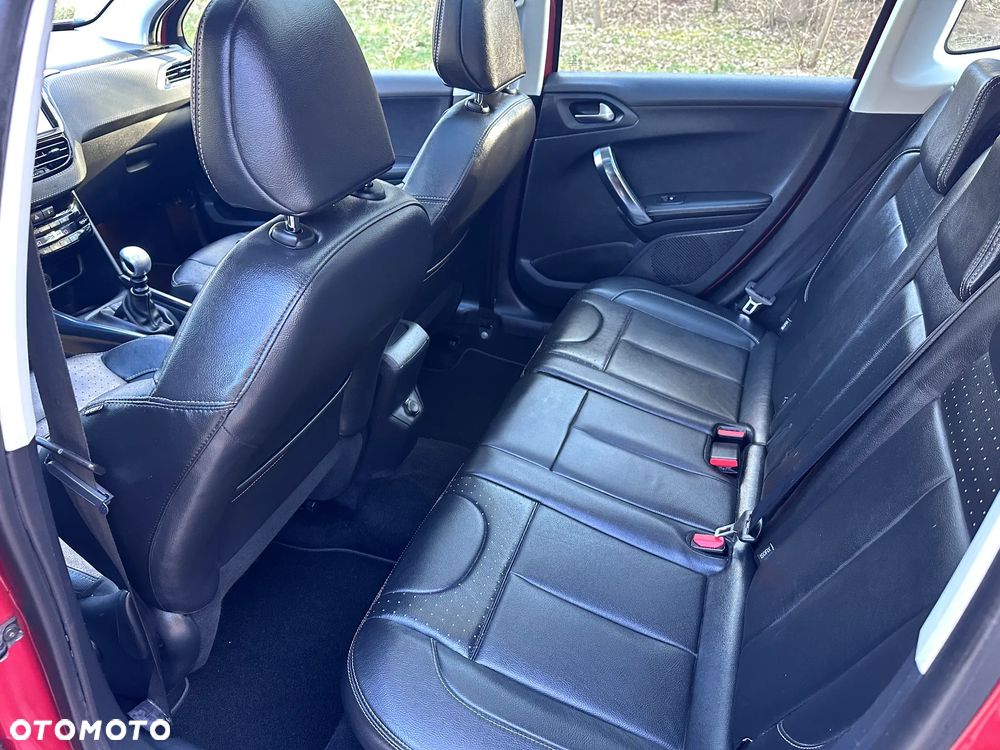 Peugeot 2008 BlueHDi FAP 120 STOP & START Crossway - 15