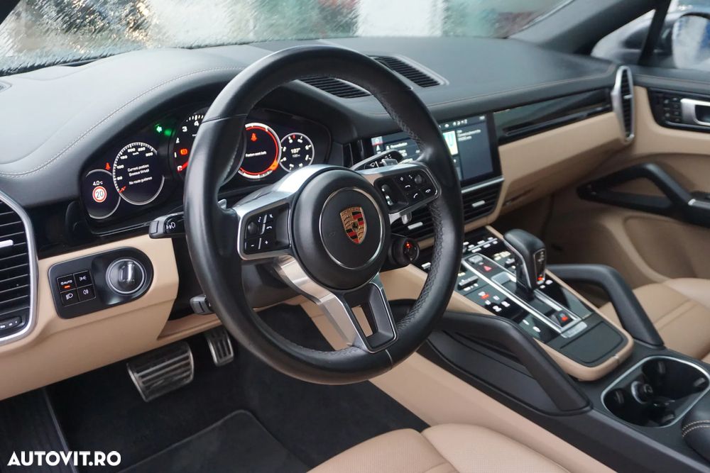 Porsche Cayenne Coupe S - 8