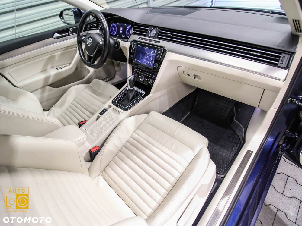 Volkswagen Passat - 9