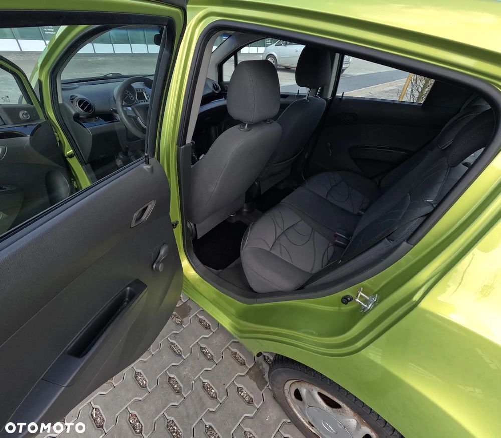 Chevrolet Spark 1.0 - 15