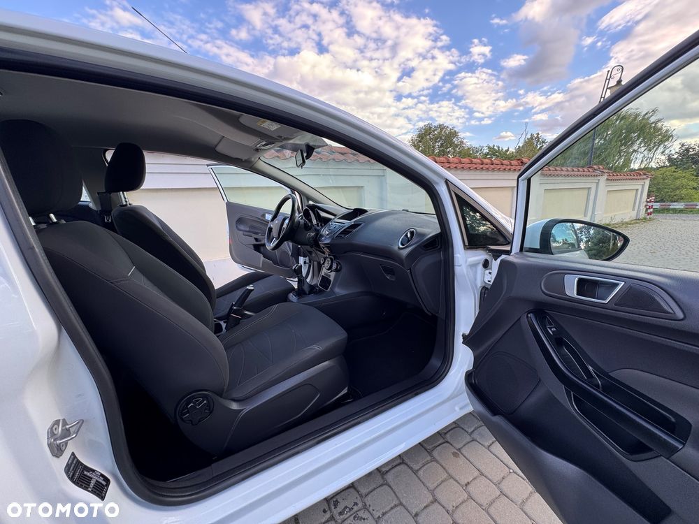 Ford Fiesta - 23