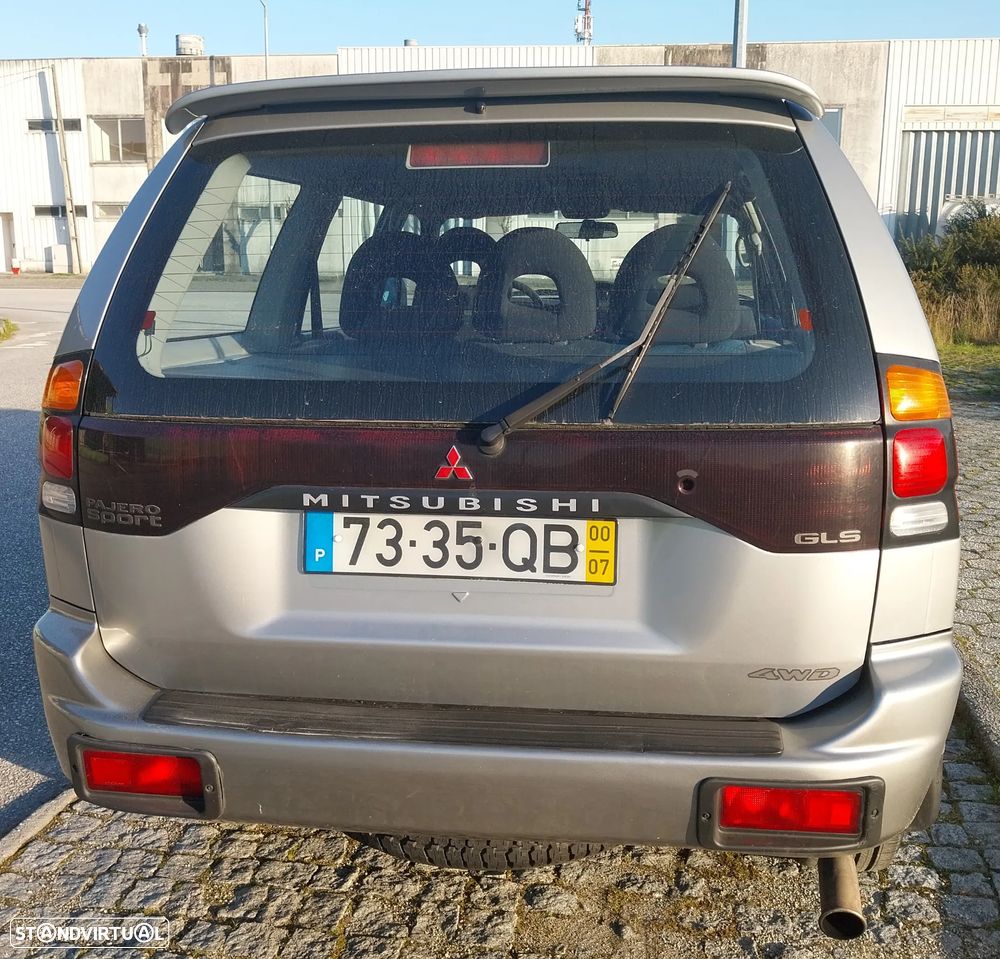 Mitsubishi Pajero Sport 2.5 TD GLS - 6