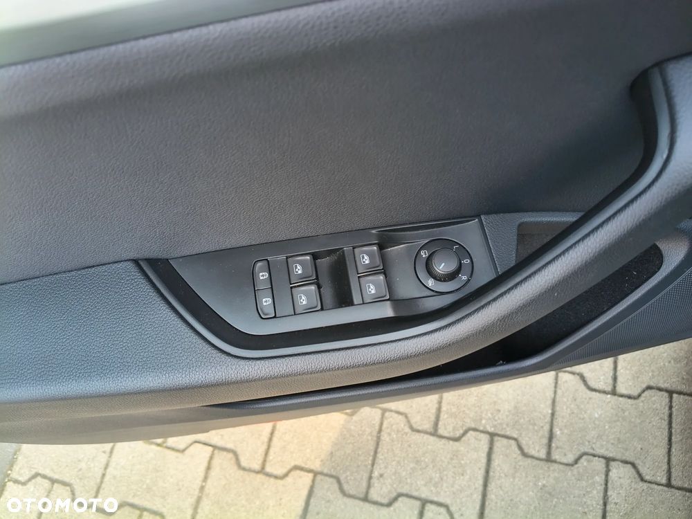 Skoda Superb 2.0 TDI Style DSG - 11