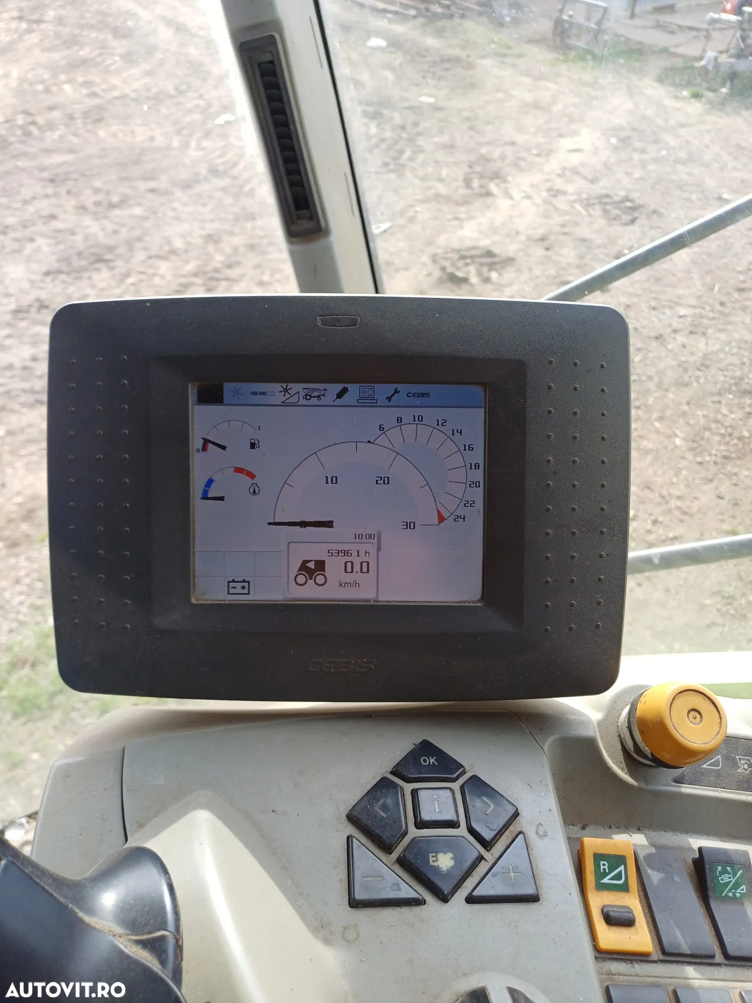 Claas Tucano 320 - 8