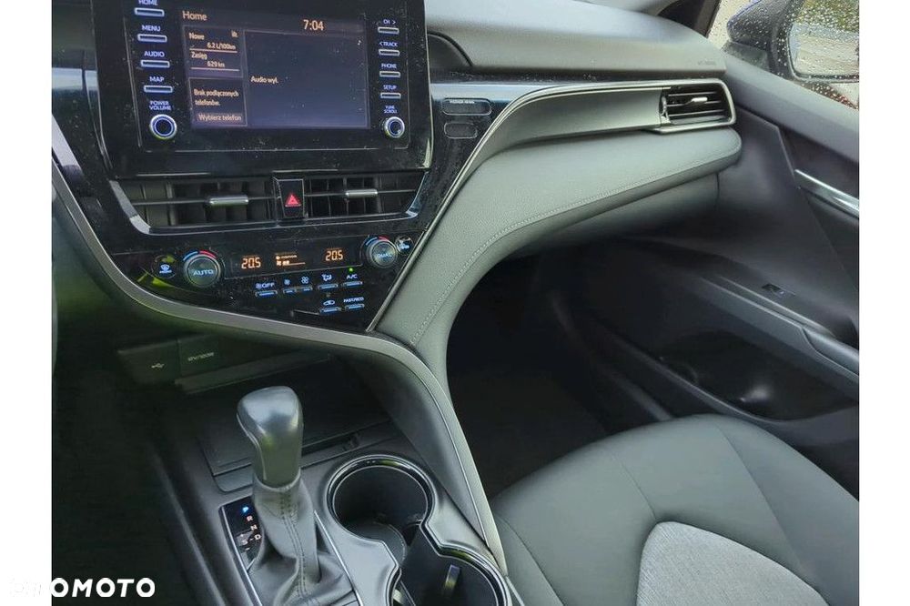 Toyota Camry 2.5 Hybrid Comfort CVT - 20
